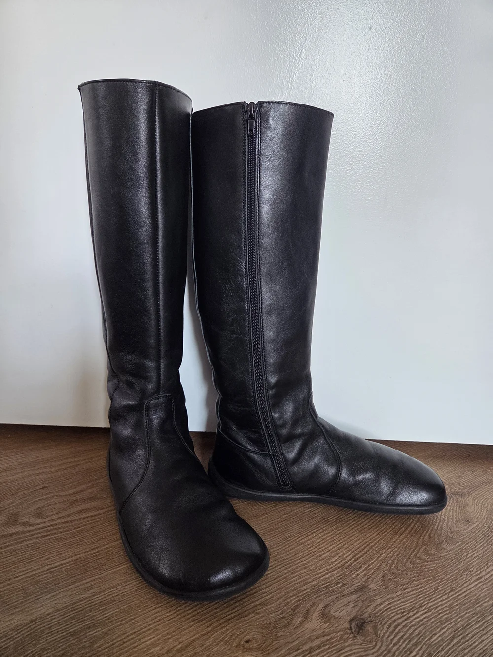 Be Lenka Barefoot Women's Boots